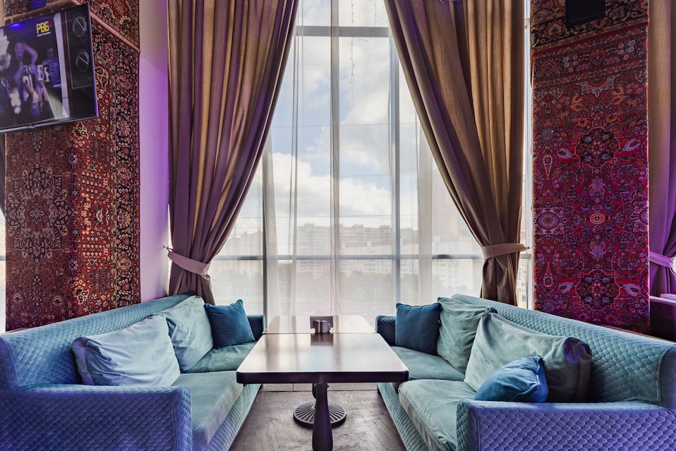 Желіде мүшесі бар қыздар